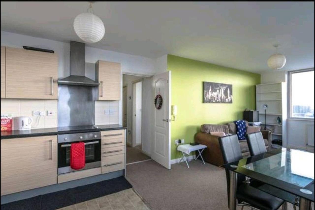 Large 3 Bedrooms In Liverpool City Centre, Free Parking Exterior foto