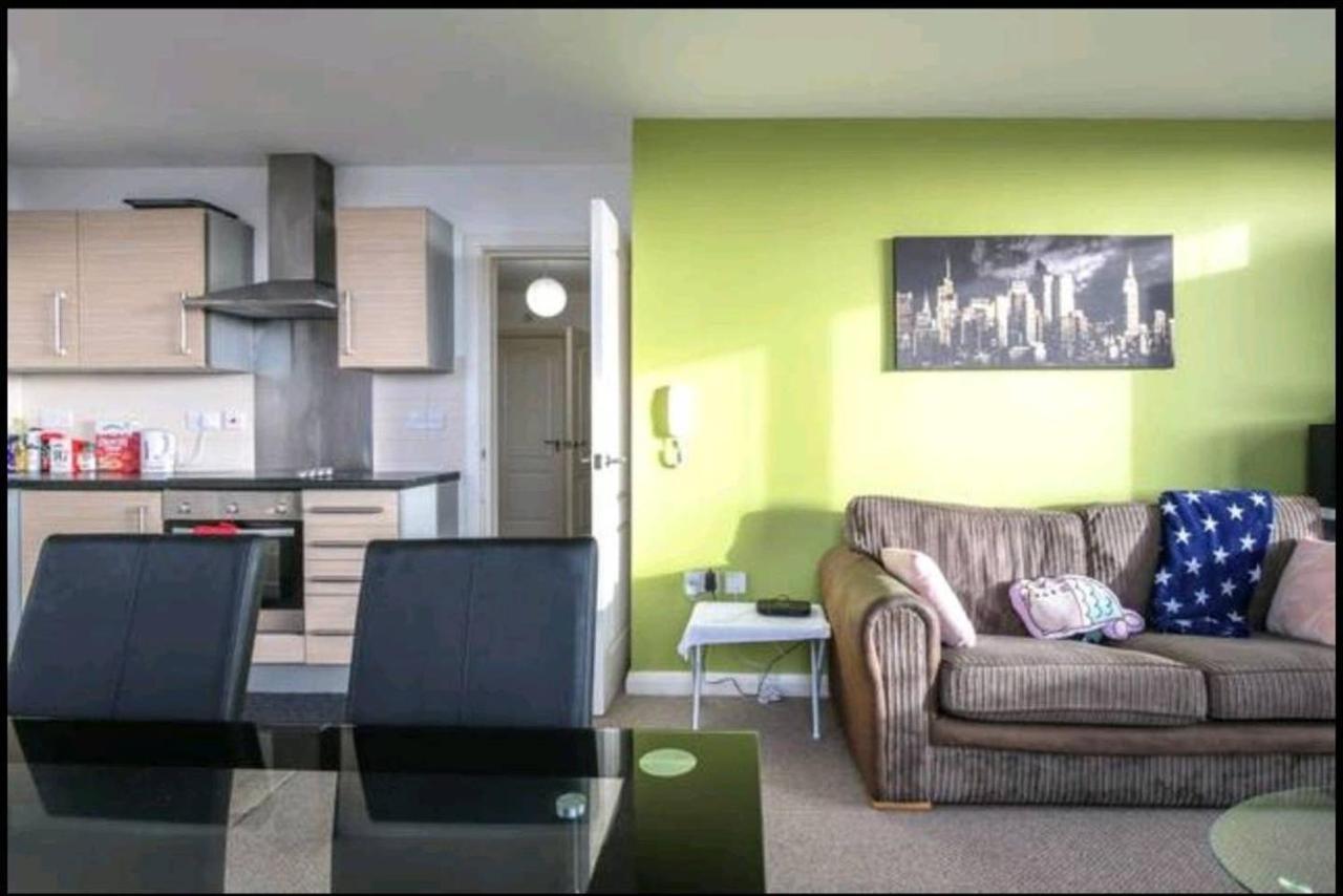 Large 3 Bedrooms In Liverpool City Centre, Free Parking Exterior foto