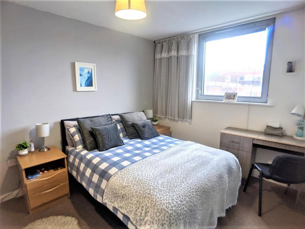 Large 3 Bedrooms In Liverpool City Centre, Free Parking Exterior foto