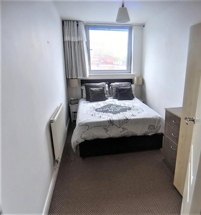 Large 3 Bedrooms In Liverpool City Centre, Free Parking Exterior foto