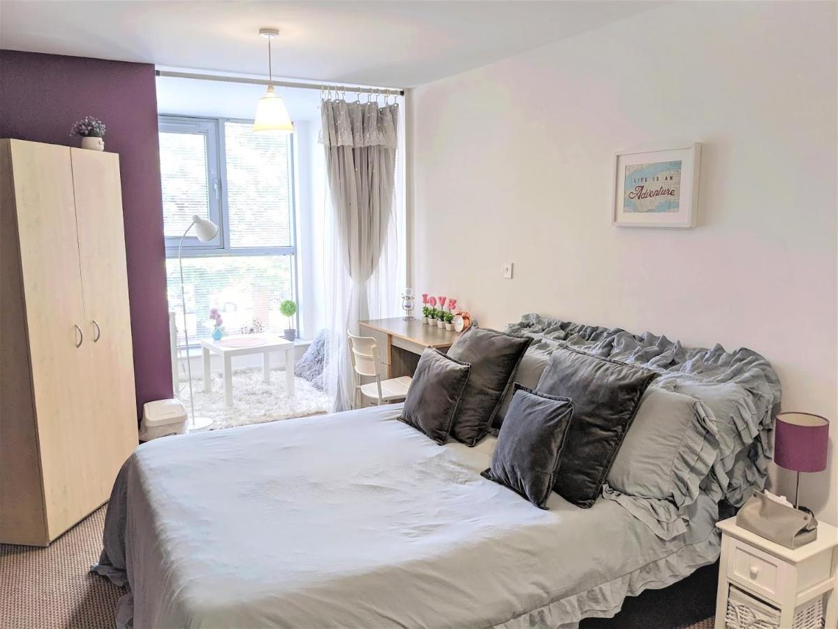 Large 3 Bedrooms In Liverpool City Centre, Free Parking Exterior foto